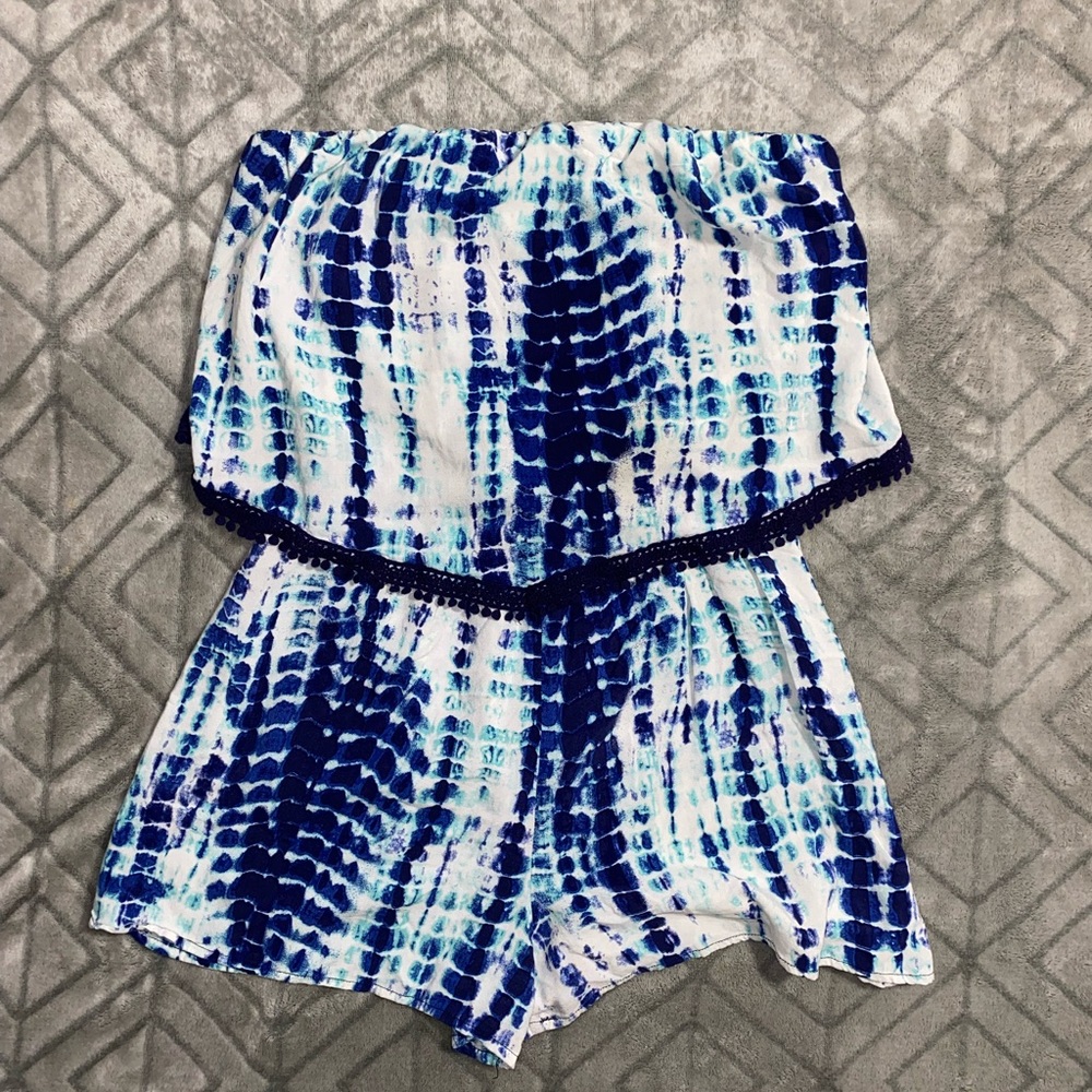 Strapless romper